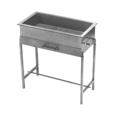 Barbecue a carbonella con fornacella in ghisa.