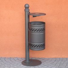Cestino autoportante con coperchio e posacenere. 6023/P