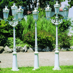 Illuminazione, pali da giardino, lanterne e applique in alluminio. 