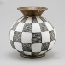 Vaso Decorativo Artigianale a Scacchiera Bianco e Nero. RASCH Vaso Decorativo Artigianale a Scacchiera Bianco e Nero. RASCH