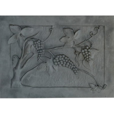 Piastra in ghisa per camino uva cm 70×h.50. PIAORN46-BIS