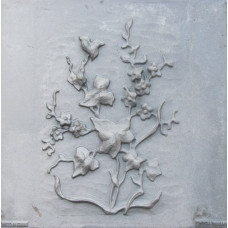 Lastra Ornata in Ghisa fiori violetta per Rivestimenti Camino cm 60xh.60. PIAORN11