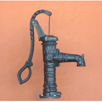Pompa pozzo a mano in ghisa classica senza colonna. 1063/A